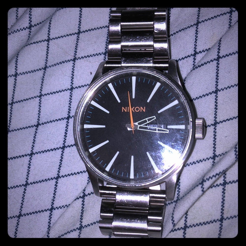 Nixon watch